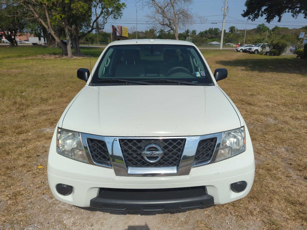 2013 Nissan Frontier Image 2