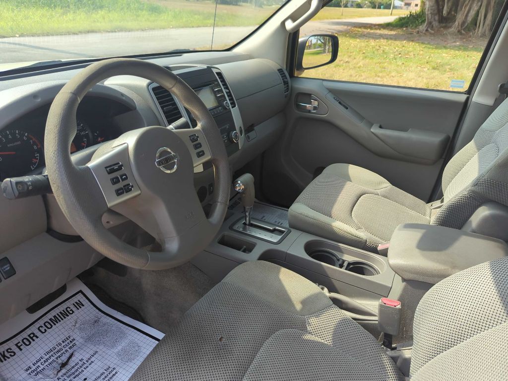 2013 Nissan Frontier Image 9