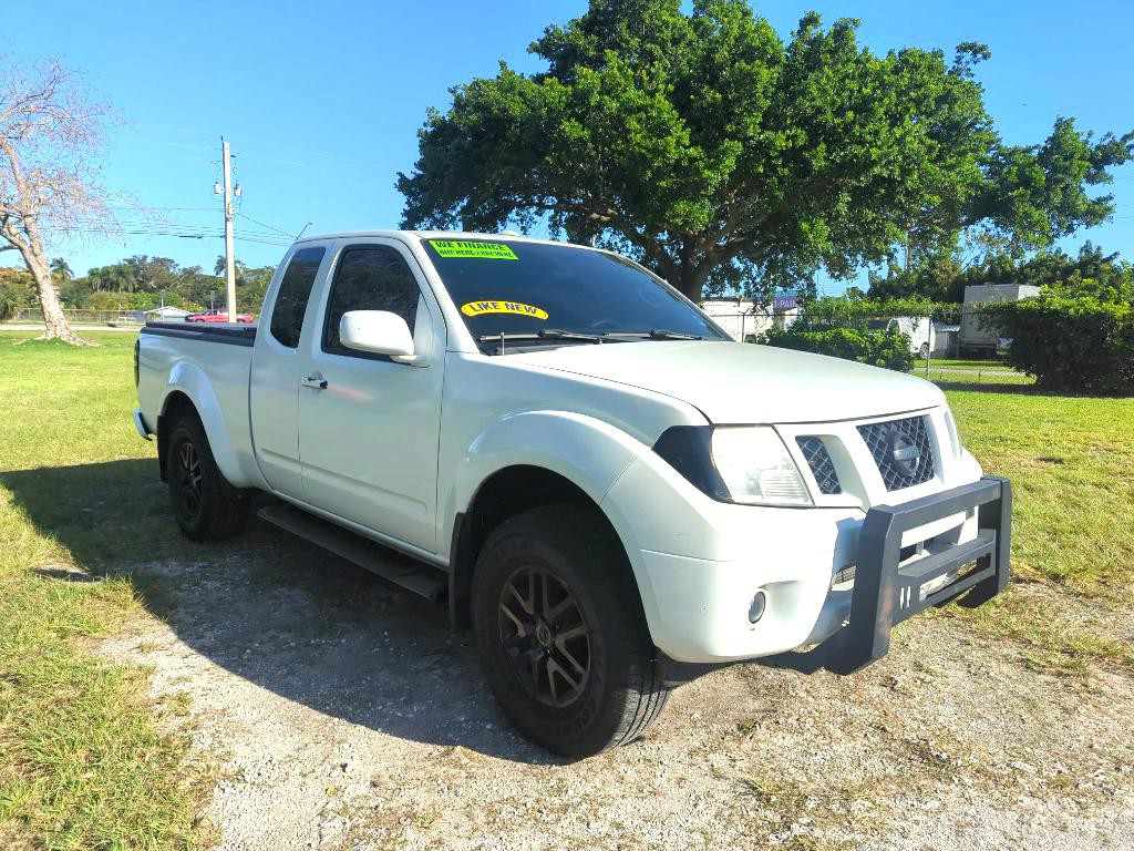 2017 Nissan Frontier Image 3