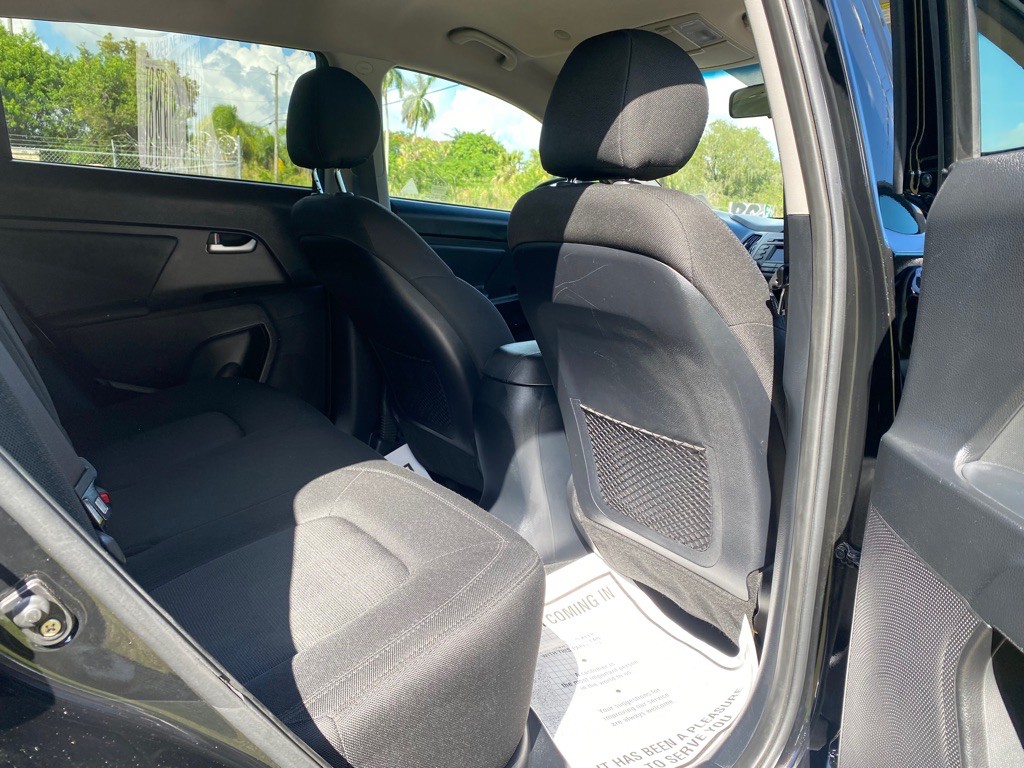 2013 Kia Sportage Image 12