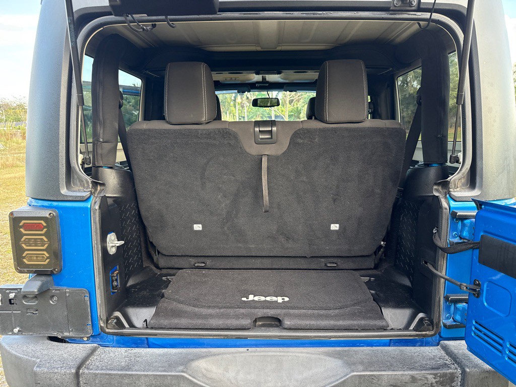 2015 Jeep Wrangler Image 9