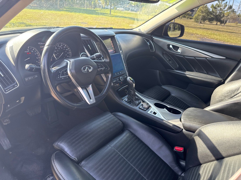 2018 INFINITI Q50 Image 9