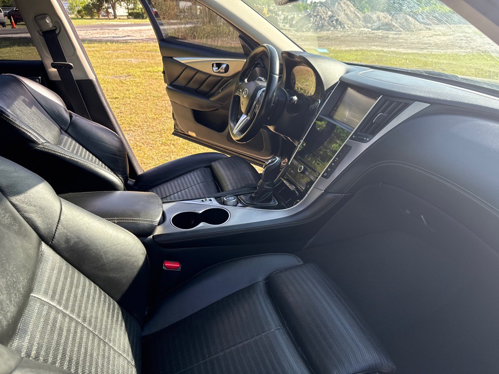 2018 INFINITI Q50 Image 10