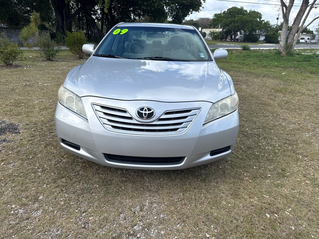 2009 Toyota Camry Image 2