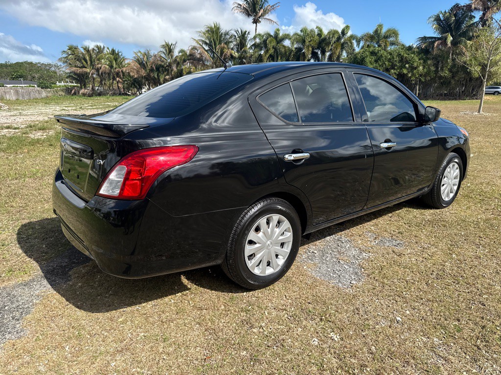 2019 Nissan Versa Image 4