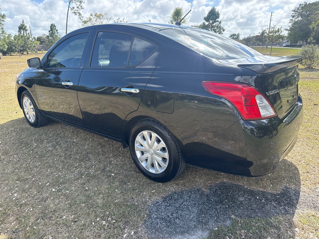 2019 Nissan Versa Image 6