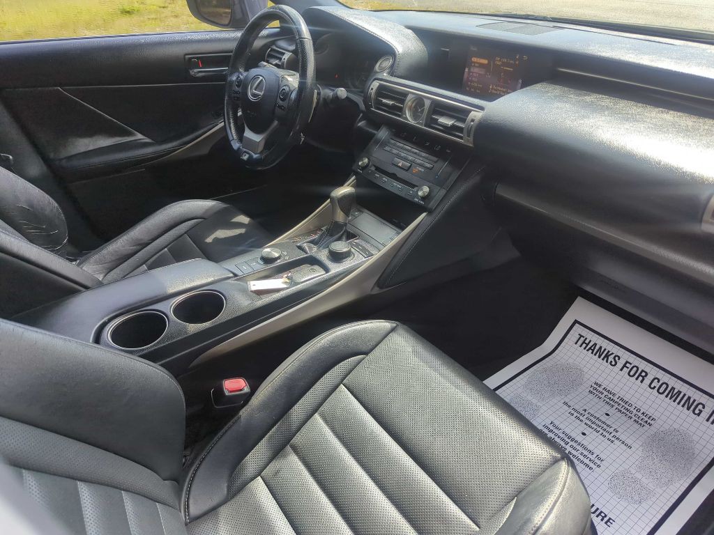 2015 Lexus IS Image 10