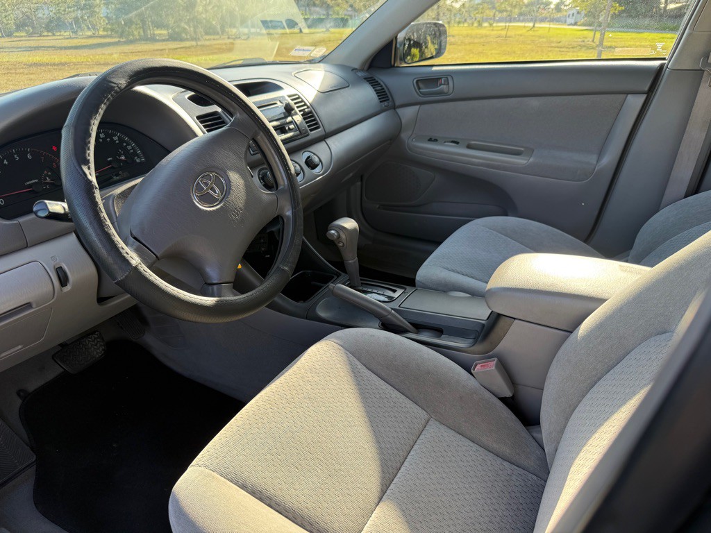 2003 Toyota Camry Image 8