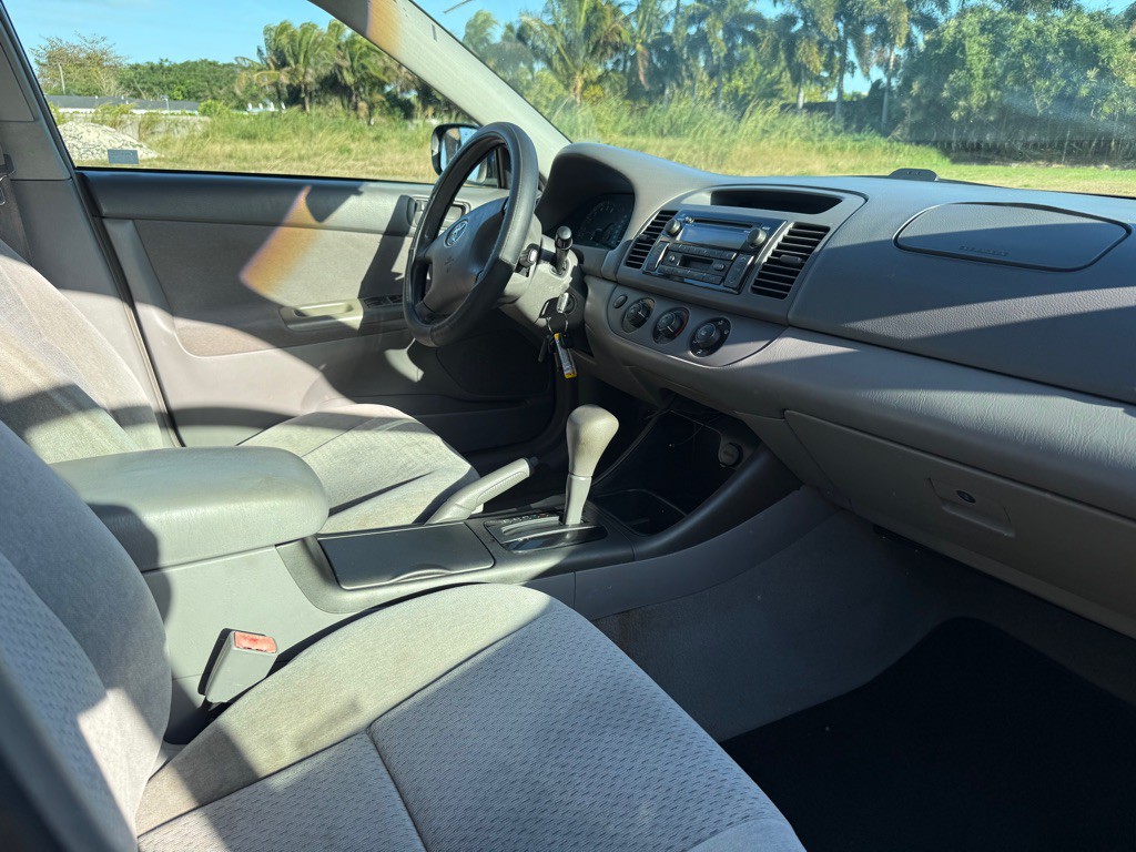 2003 Toyota Camry Image 9