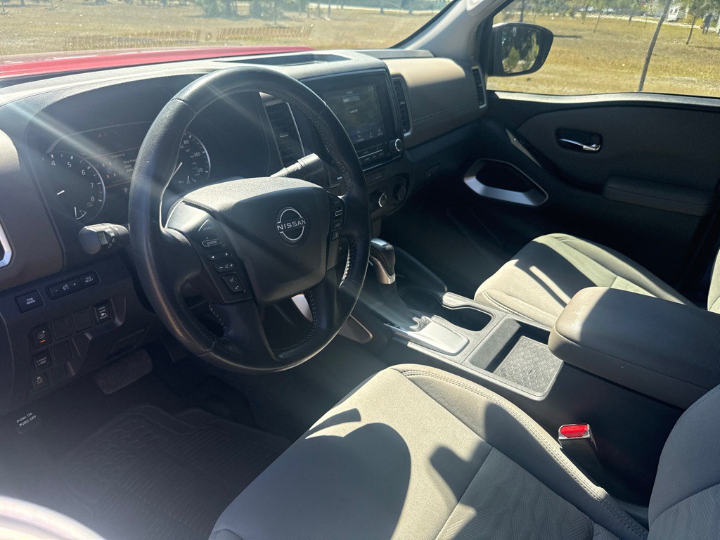 2022 Nissan Frontier Image 8