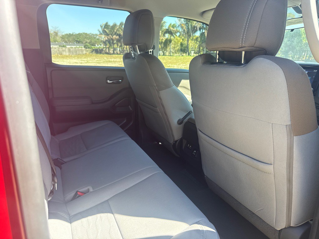 2022 Nissan Frontier Image 10