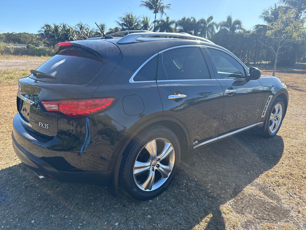 2009 INFINITI FX35 Image 4