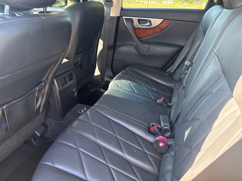 2009 INFINITI FX35 Image 7