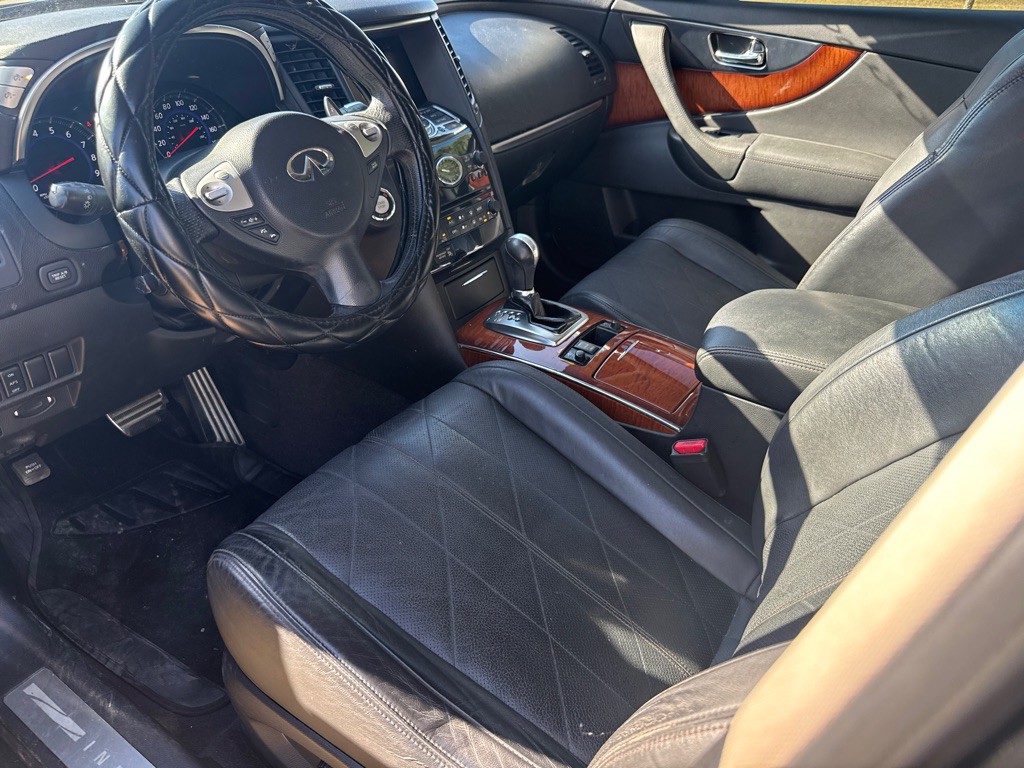 2009 INFINITI FX35 Image 8