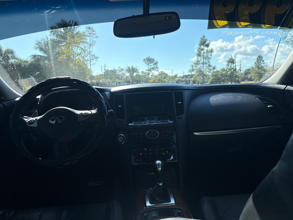 2009 INFINITI FX35 Image 11