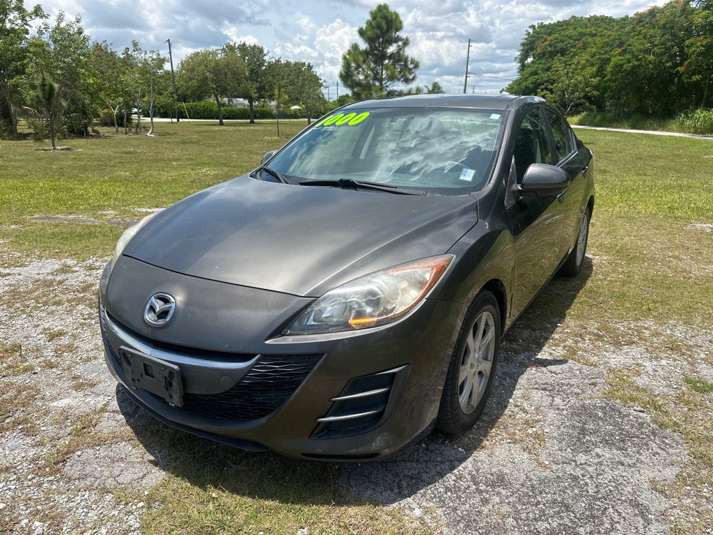 2010 Mazda Mazda3 Image 2
