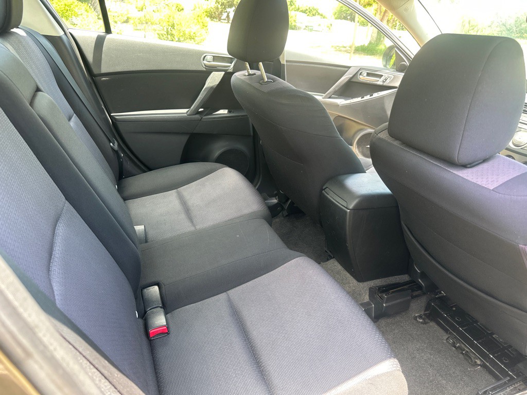 2010 Mazda Mazda3 Image 10