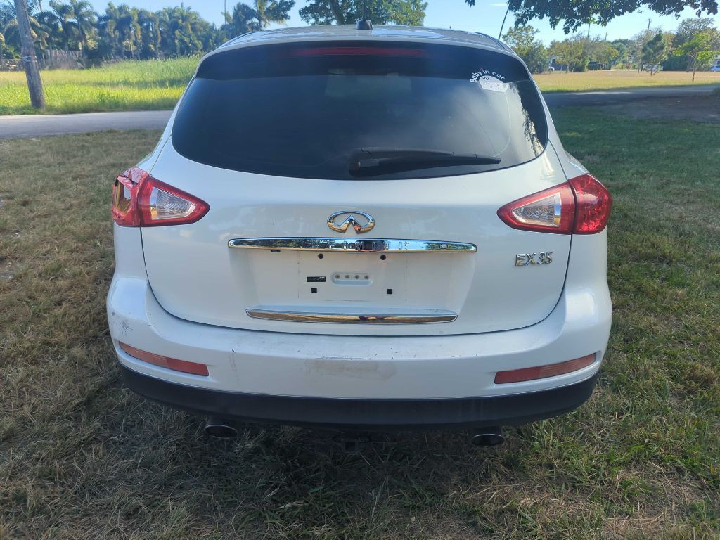 2010 INFINITI EX35 Image 5