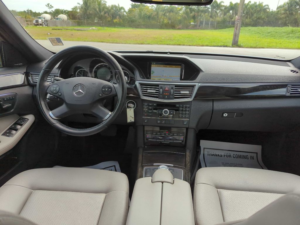 2010 Mercedes-Benz E-Class Image 29