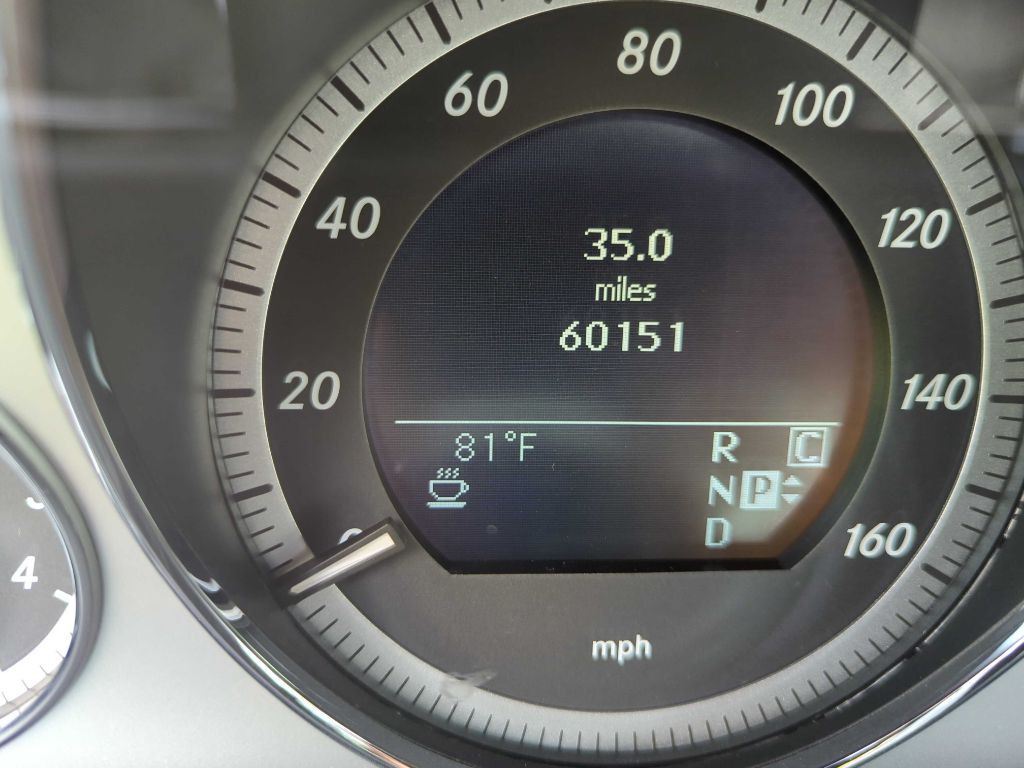 2010 Mercedes-Benz E-Class Image 38