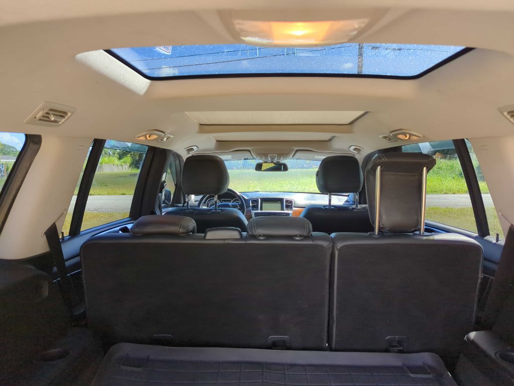 2013 Mercedes-Benz GL-Class Image 9