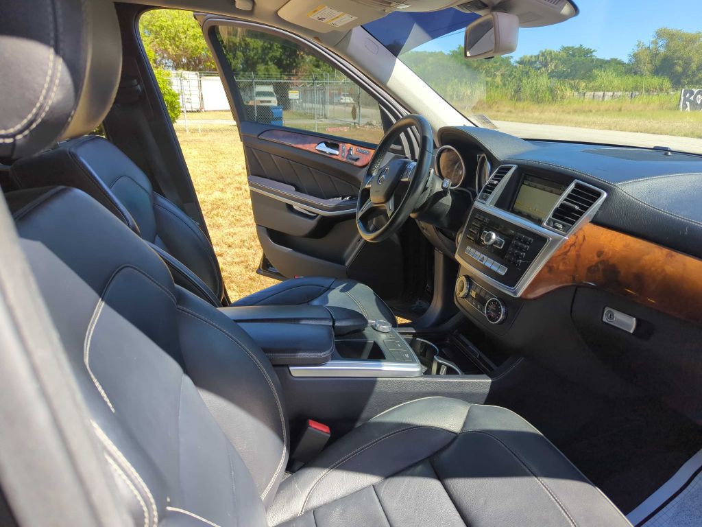 2013 Mercedes-Benz GL-Class Image 19