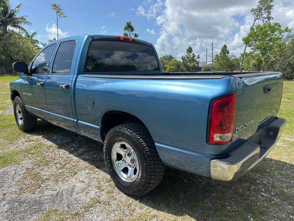 2004 Dodge Ram 1500 Image 3