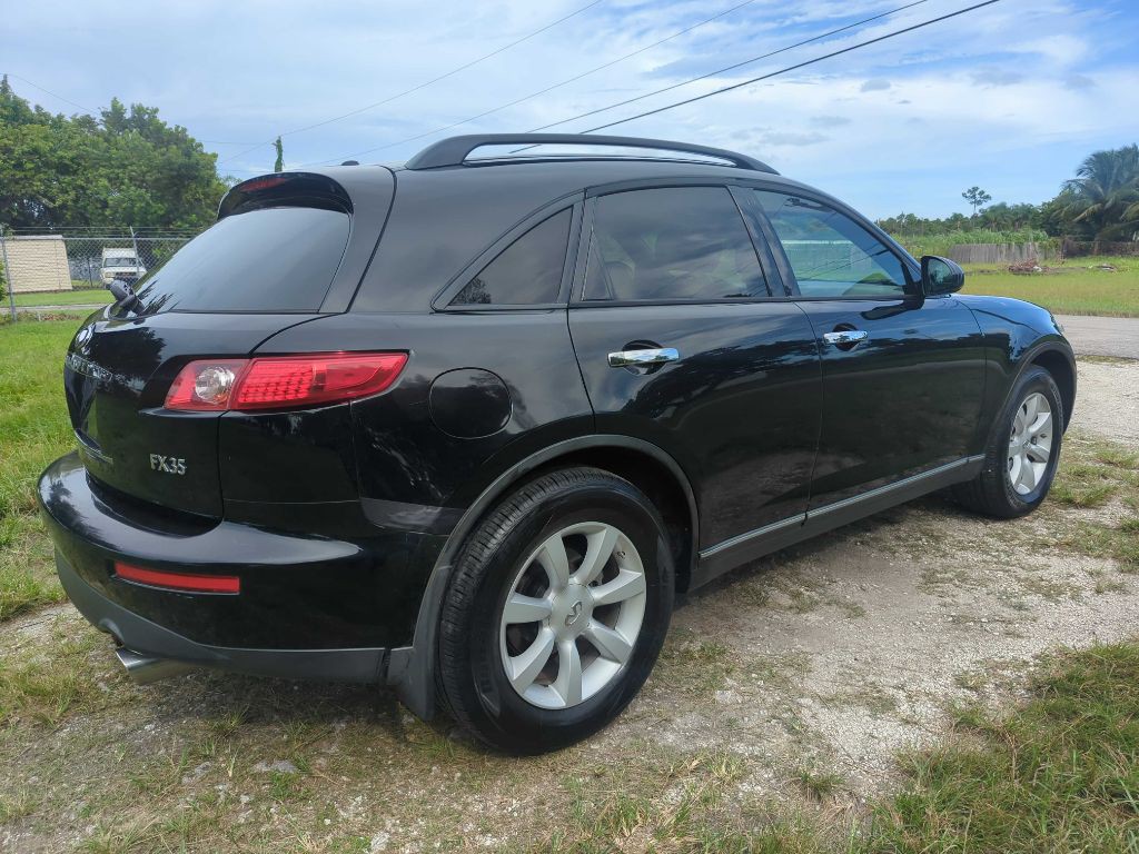 2004 INFINITI FX35 Image 5