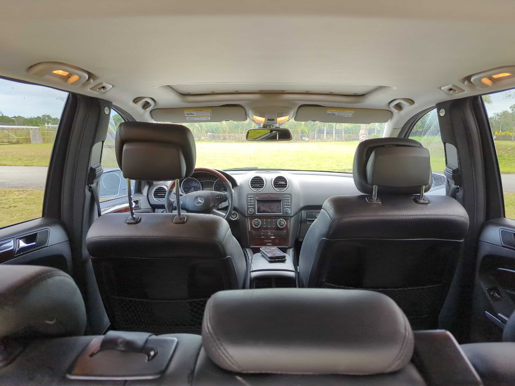 2011 Mercedes-Benz M-Class Image 8