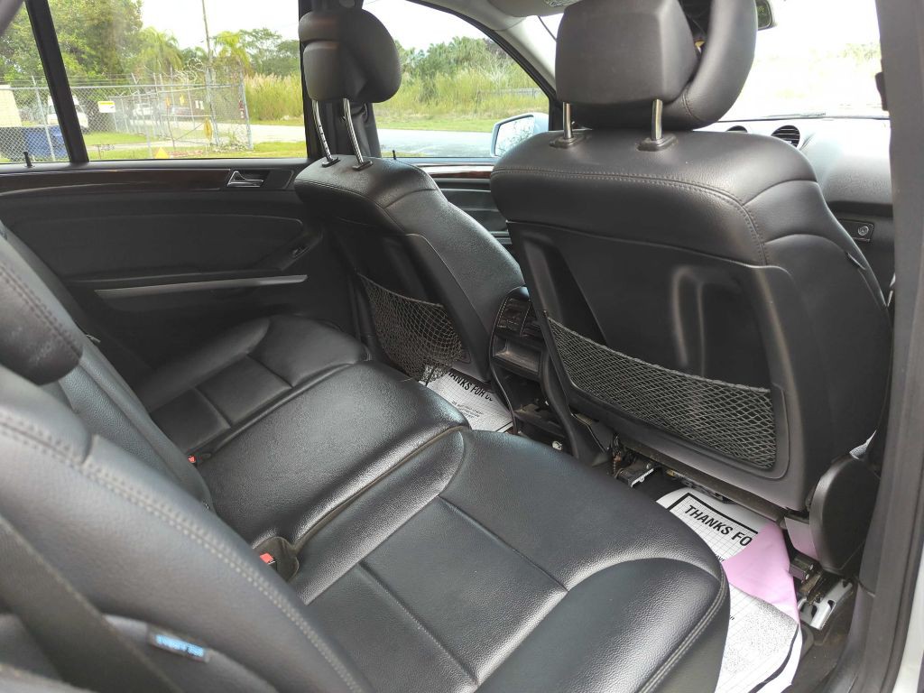 2011 Mercedes-Benz M-Class Image 9