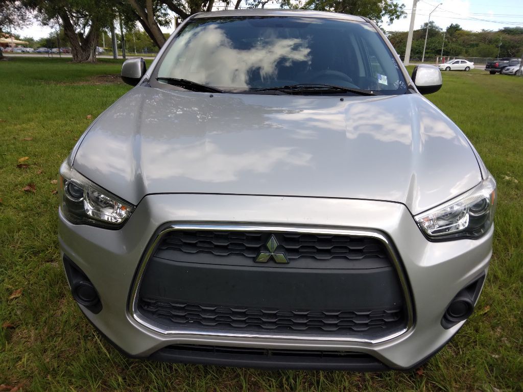 2015 Mitsubishi Outlander Image 3
