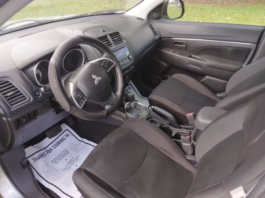 2015 Mitsubishi Outlander Image 7