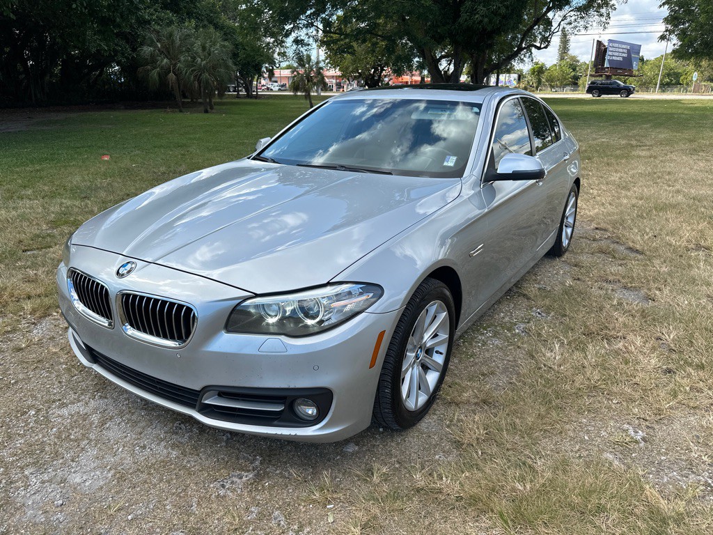 2015 BMW 5 Series Image 3