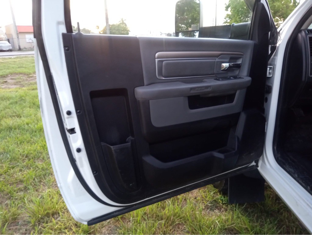 2015 RAM 5500 Image 13