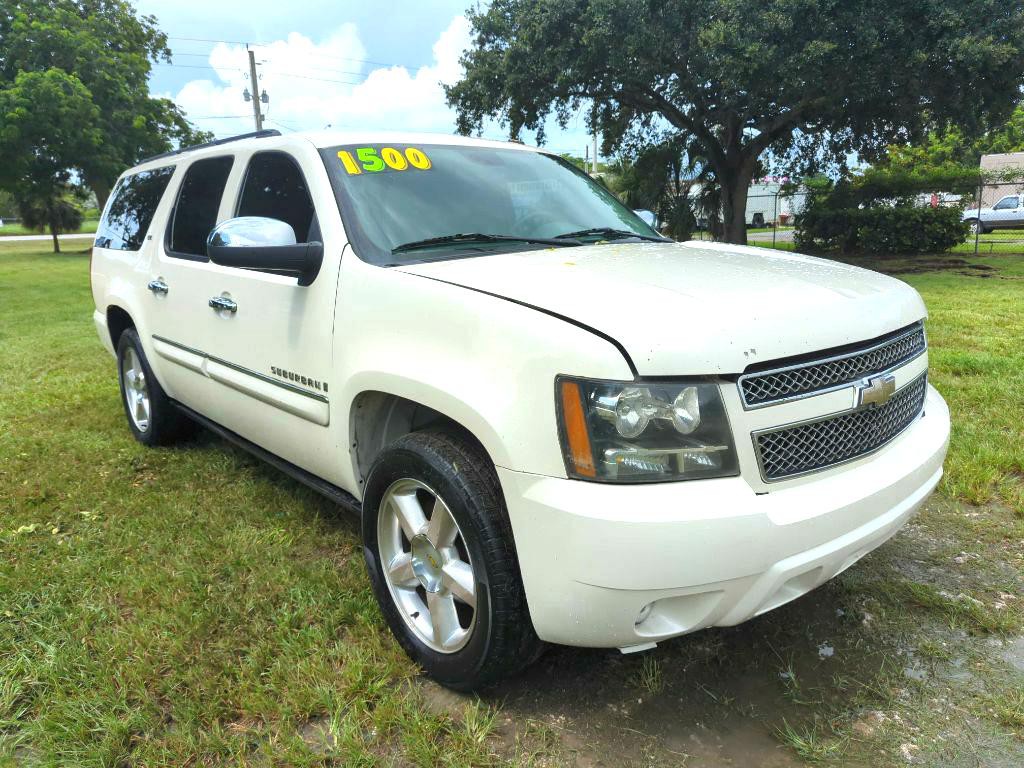 2008 Chevrolet Suburban Image 3