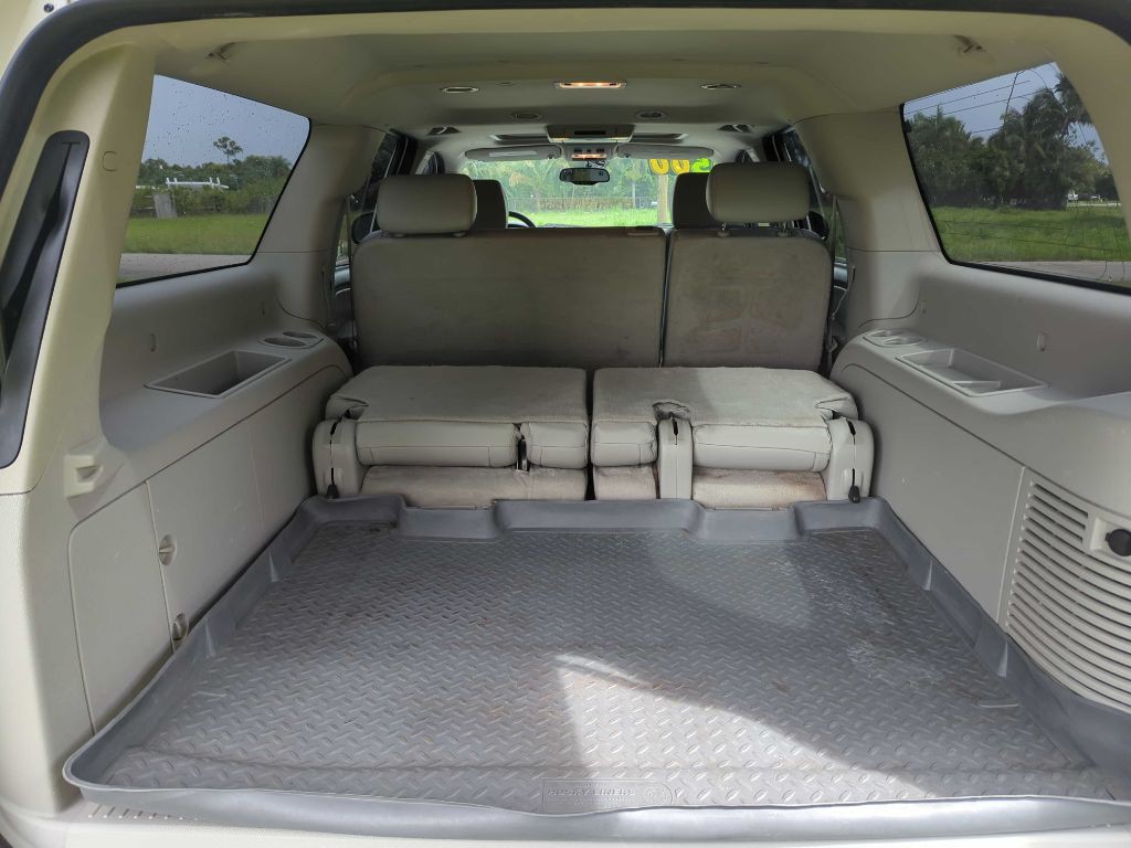 2008 Chevrolet Suburban Image 7