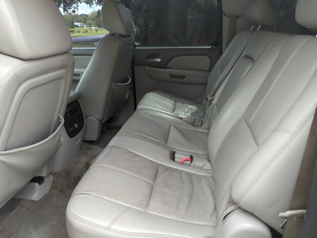 2008 Chevrolet Suburban Image 9