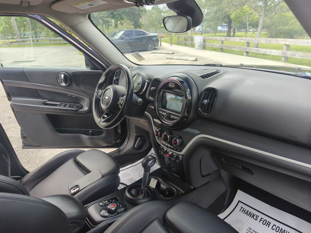 2019 MINI Cooper Image 18