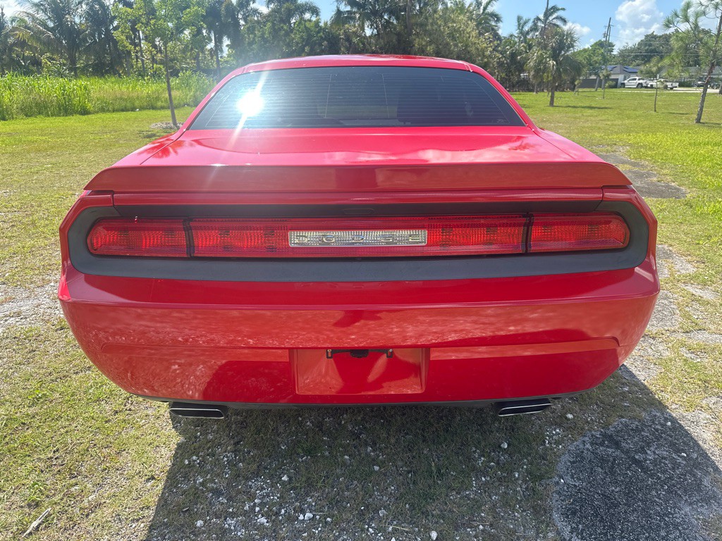 2014 Dodge Challenger Image 4