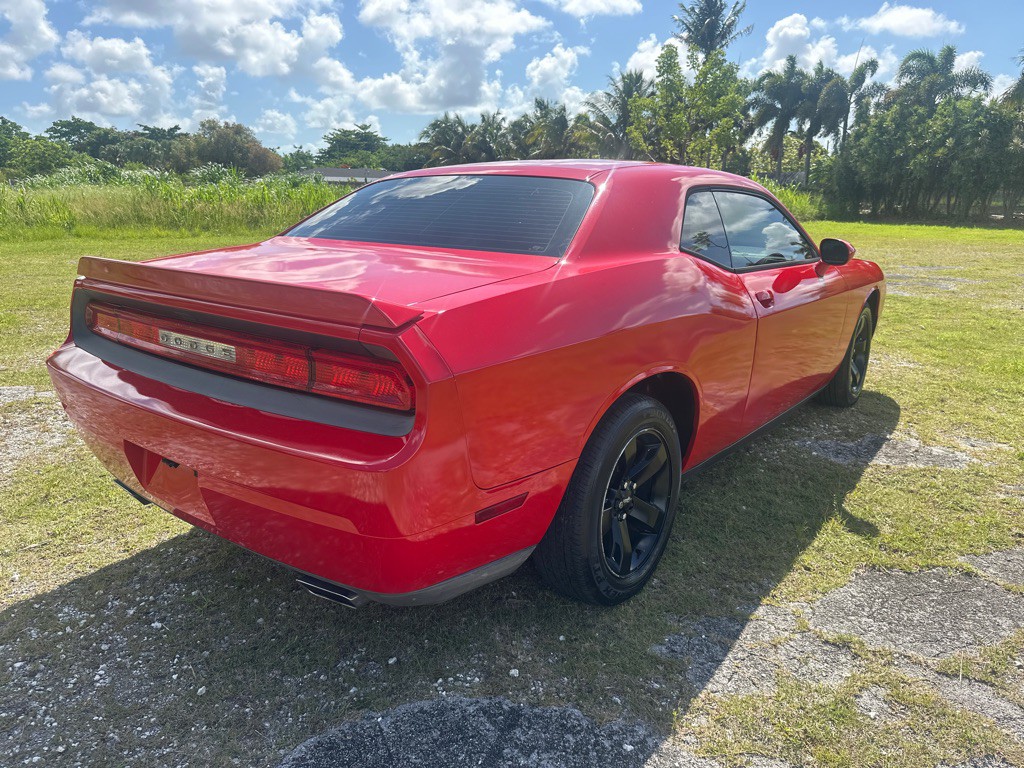 2014 Dodge Challenger Image 5
