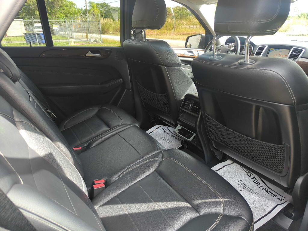 2012 Mercedes-Benz M-Class Image 10