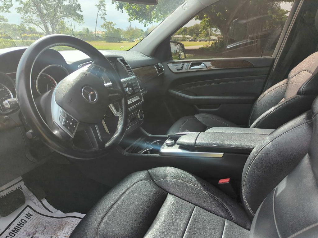 2012 Mercedes-Benz M-Class Image 14