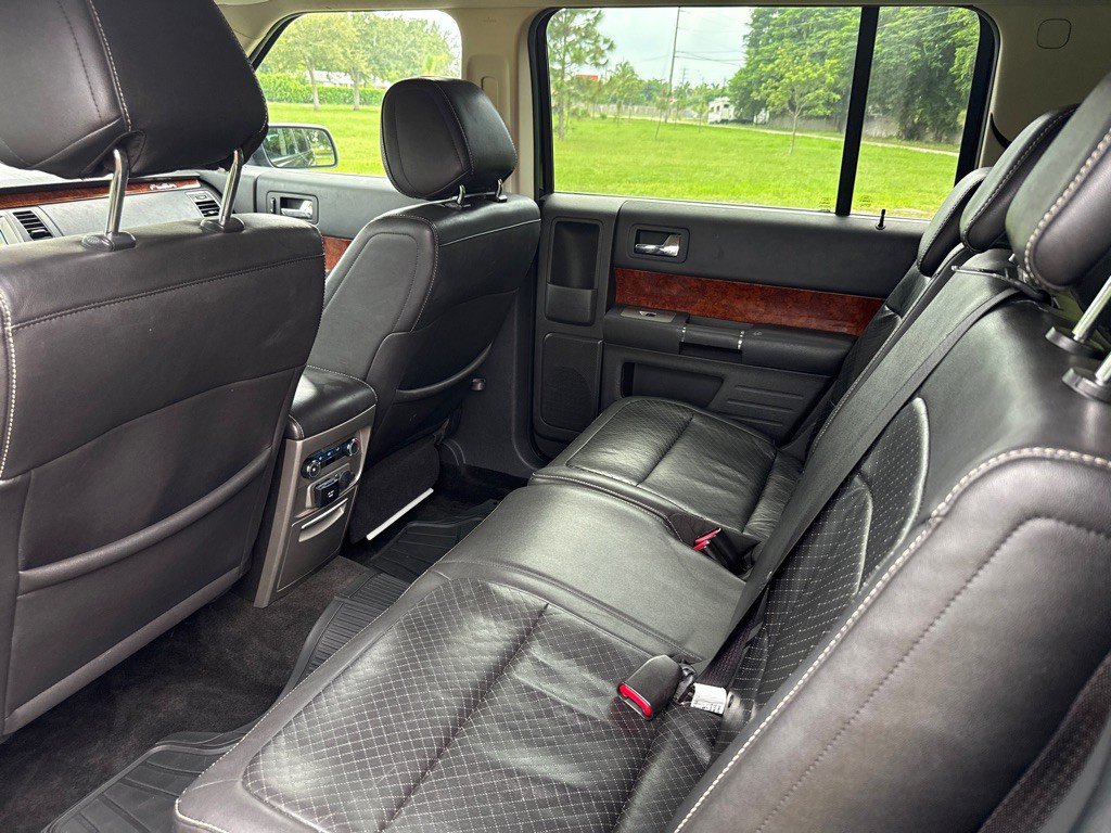 2011 Ford Flex Image 10