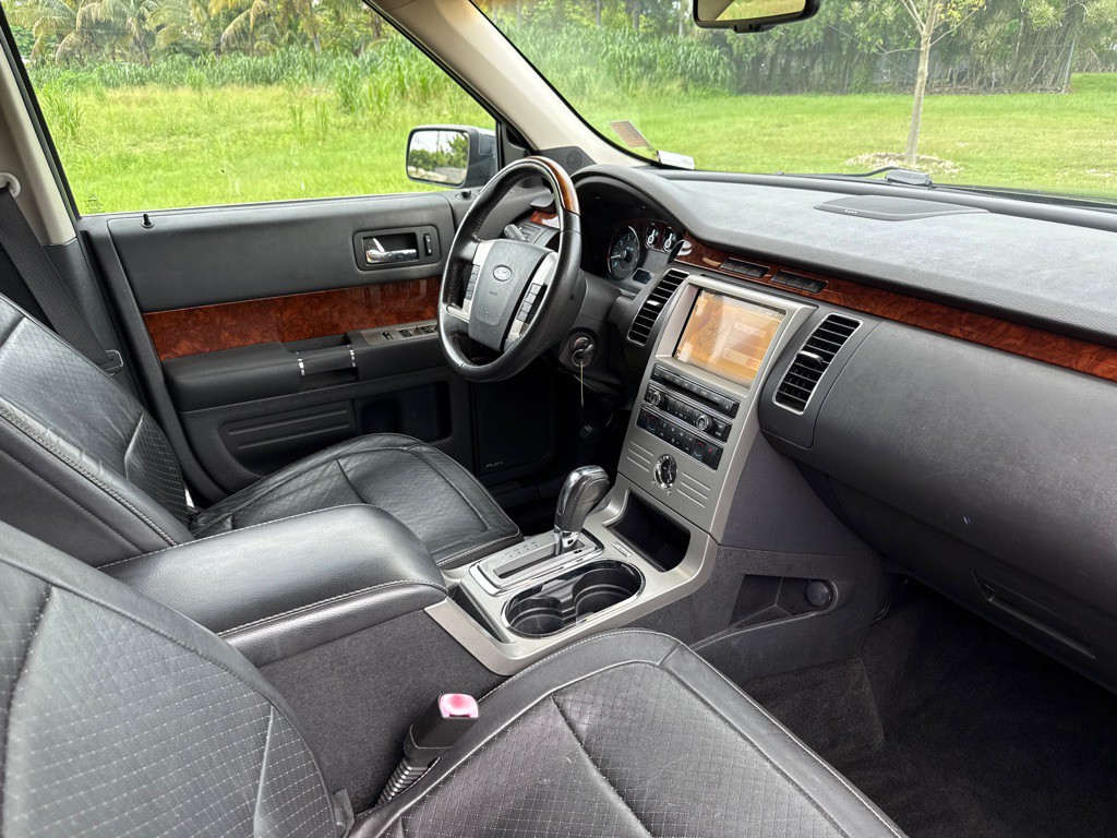 2011 Ford Flex Image 12