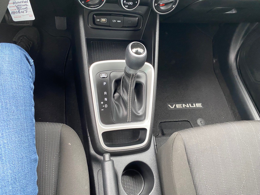 2022 Hyundai Venue Image 15