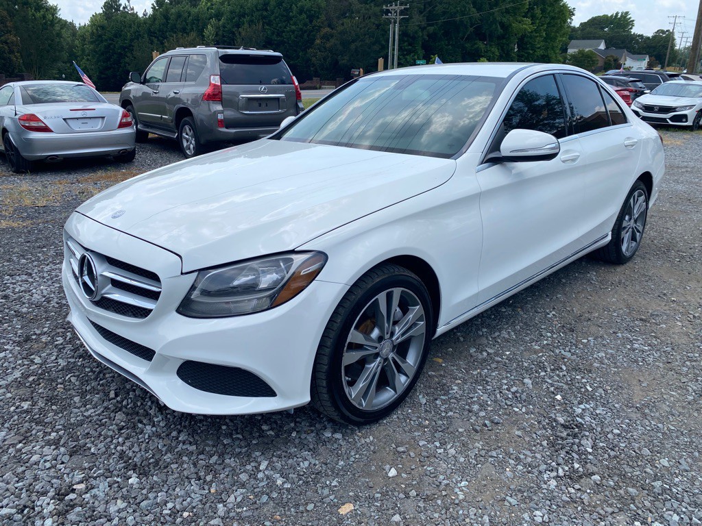 2015 Mercedes-Benz C-Class Image 1