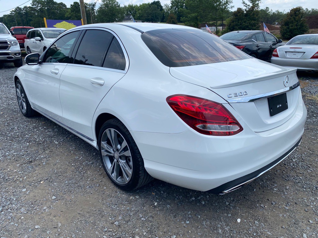 2015 Mercedes-Benz C-Class Image 2
