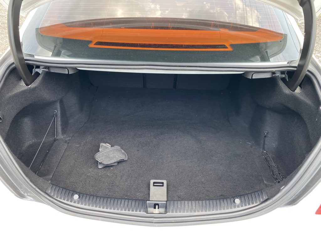 2015 Mercedes-Benz C-Class Image 9