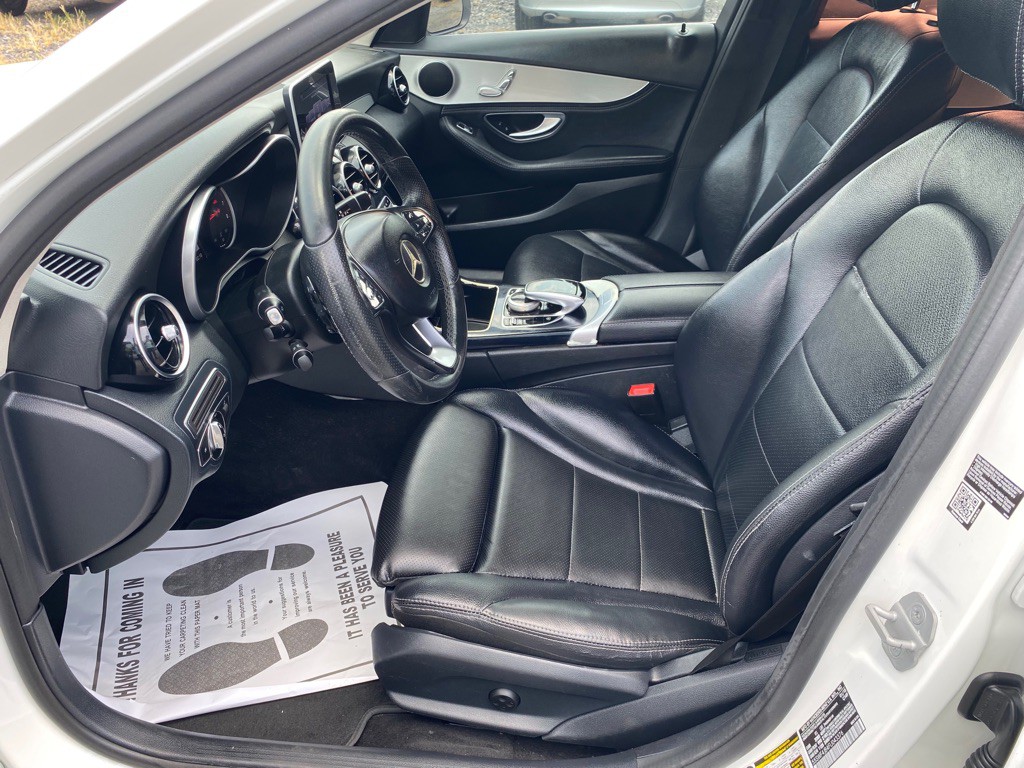 2015 Mercedes-Benz C-Class Image 10
