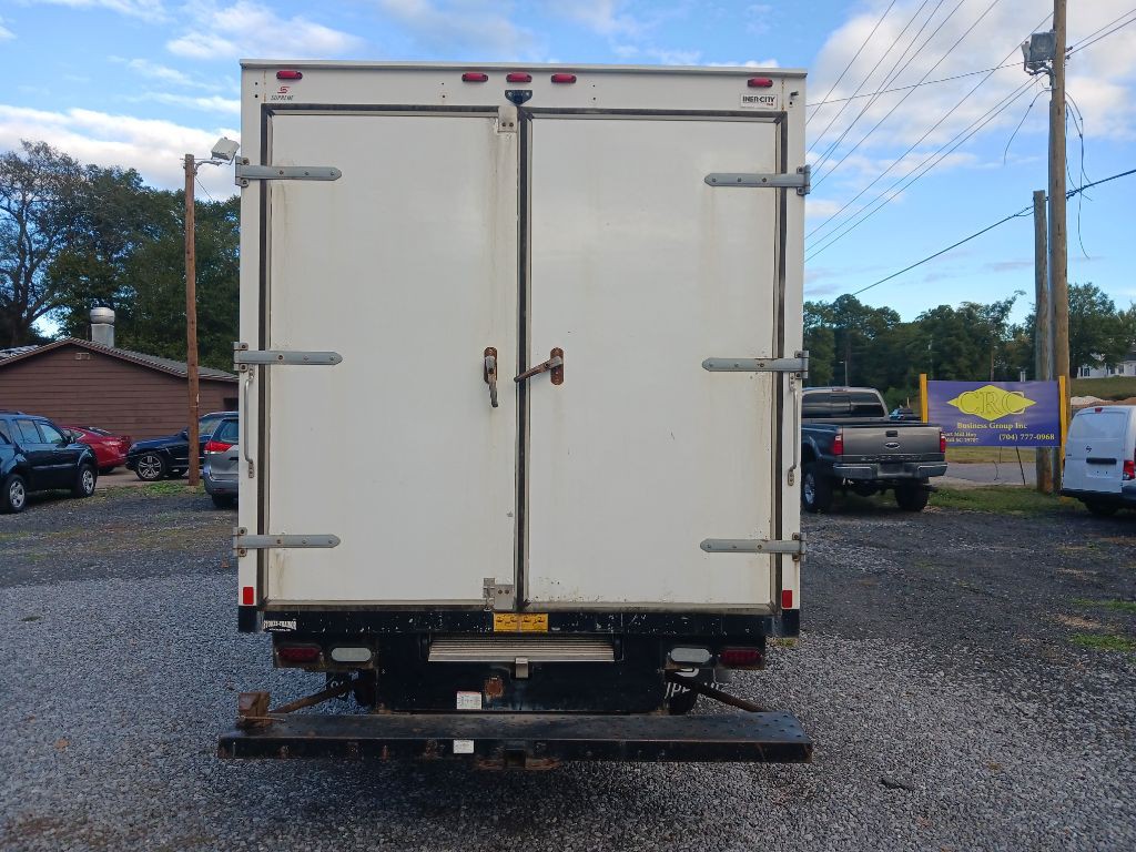 2018 Chevrolet Express Image 6